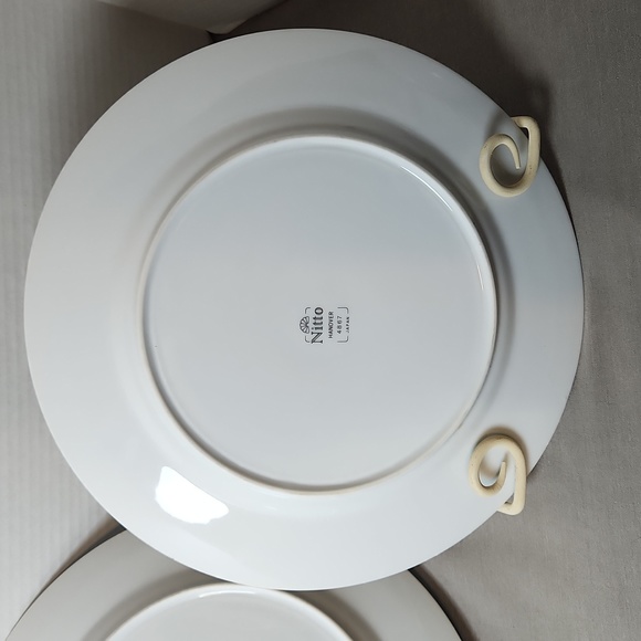 Set of 2 11" Nitto Hanover Plates - Picture 4 of 8